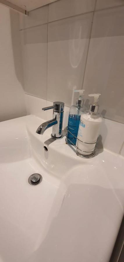 No 11 3 Bed Serviced Appartment Town Centre 거번 외부 사진