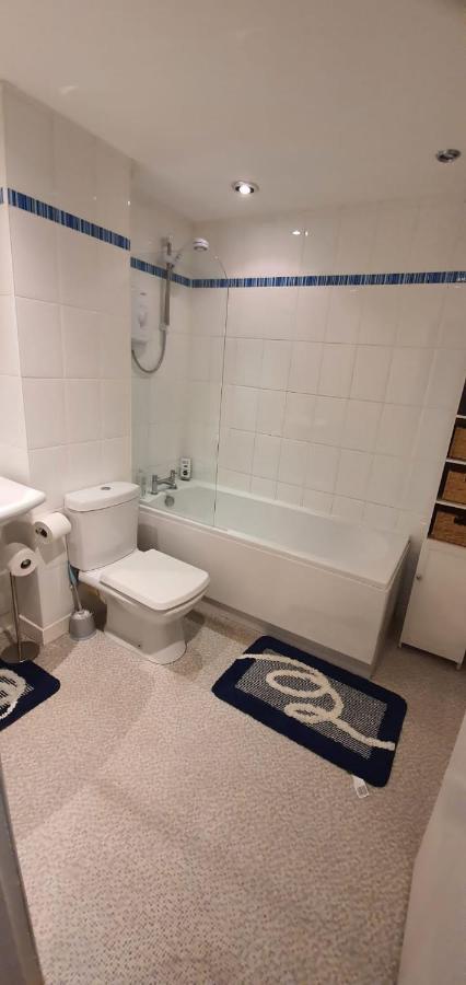 No 11 3 Bed Serviced Appartment Town Centre 거번 외부 사진